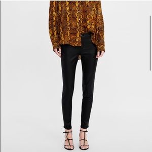 Zara Mid Rise Black Wax Finish Skinny Jeans Size 4